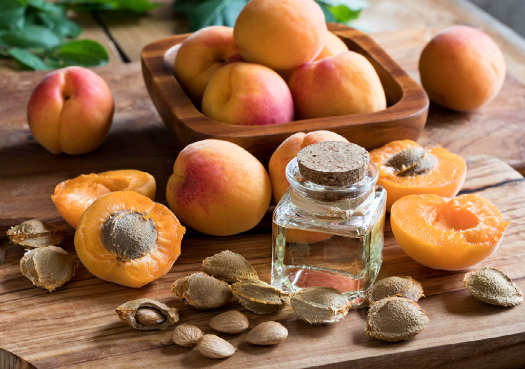 Peach kernel oil